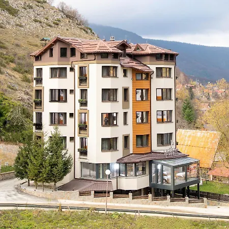 Smrcha, Hotel Mavrovo